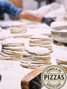 Pizzeta prepizzas – fábrica de pizzas – elaborada en horno a leña (Uruguay)